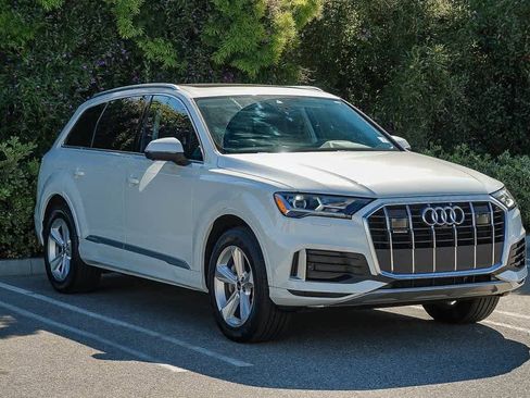 Used 2023 Audi Q7 2.0T Premium Plus w/ Premium Plus Package image 3