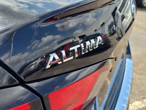 Used 2022 Nissan Altima 2.0 SR FWD image 37