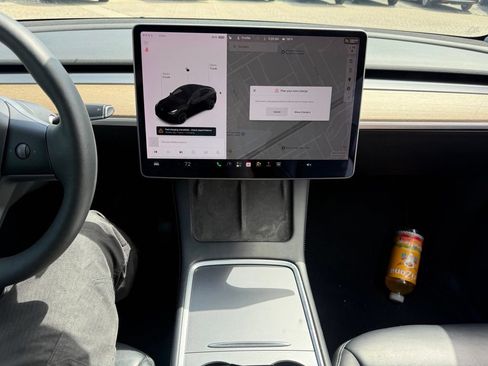 Used 2021 Tesla Model Y Long Range AWD/4WD image 9