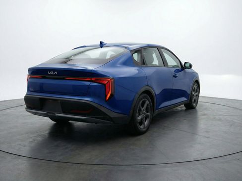 Used 2025 Kia K4 LXS image 9