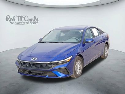 Certified 2025 Hyundai Elantra SE