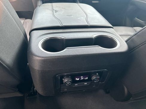 Used 2025 Chevrolet Tahoe LT RWD image 26