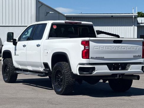Used 2021 Chevrolet Silverado 3500 High Country w/ Technology Package AWD/4WD image 6