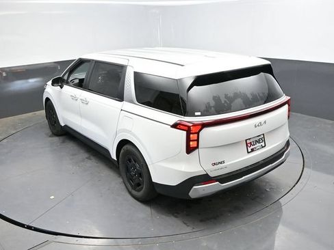 Used 2026 Kia Carnival FWD image 41
