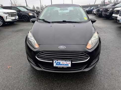 Used 2015 Ford Fiesta SE w/ Comfort Package image 2