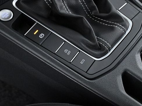 Used 2024 Volkswagen Jetta SE image 19