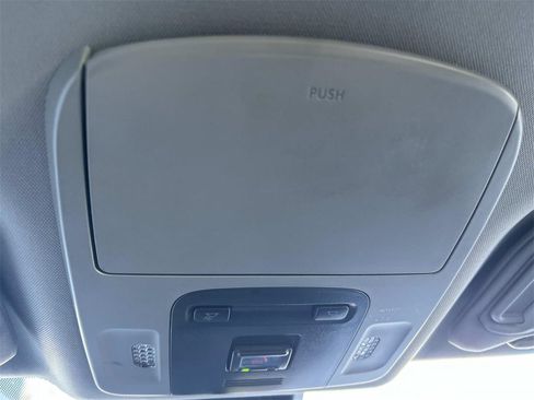 Used 2024 Toyota Camry SE image 31