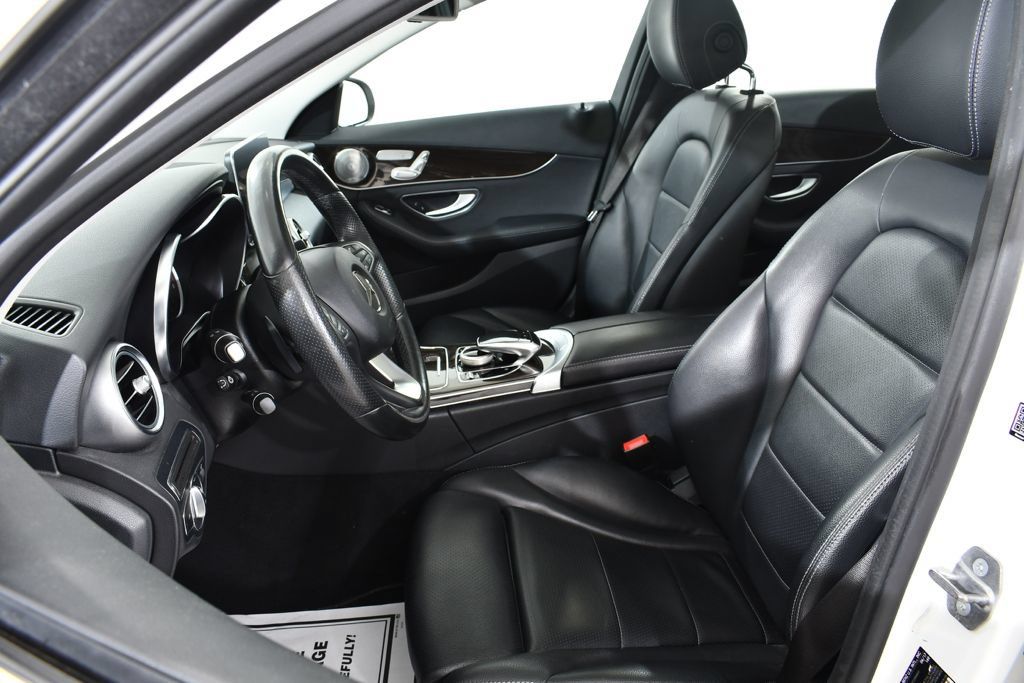Used 2017 Mercedes-Benz C 300 4MATIC Sedan image 6