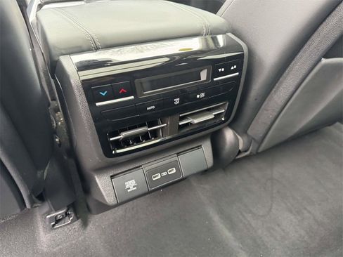 Certified 2023 Acura MDX SH-AWD w/ Technology Package image 11