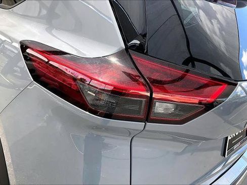 Certified 2022 Nissan Rogue Platinum w/ Head-Up Display Package FWD image 29