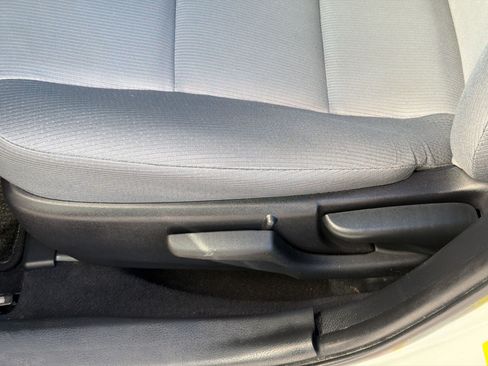 Used 2017 Toyota Corolla L FWD image 14