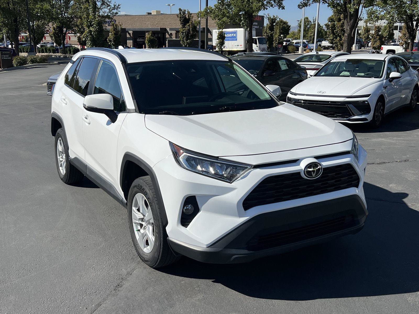 Used 2020 Toyota RAV4 XLE AWD/4WD image 8