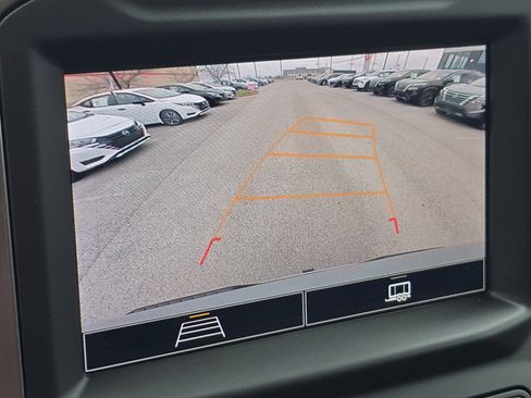 Used 2024 Chevrolet Silverado 1500 Custom image 9