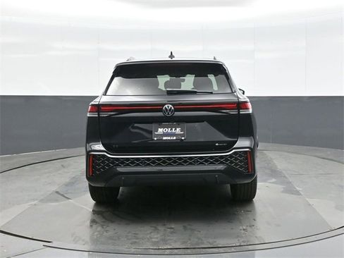 New 2026 Volkswagen Tiguan SE R-Line image 6