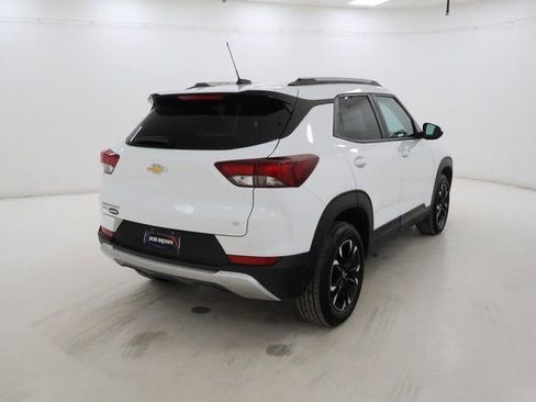 Used 2023 Chevrolet TrailBlazer LT w/ Convenience Package image 3