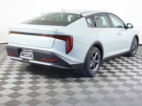 Certified 2026 Kia K4 FWD image 5