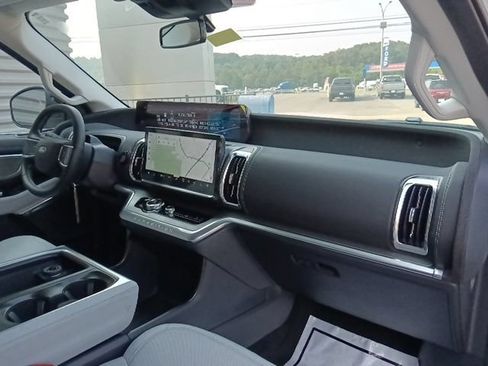 New 2027 Ford Expedition Max Platinum w/ Driver's Package AWD/4WD image 41
