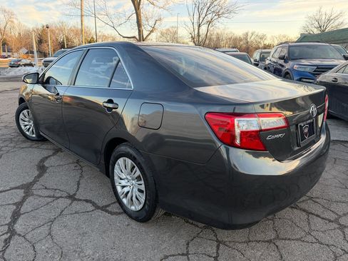 Used 2012 Toyota Camry LE image 26
