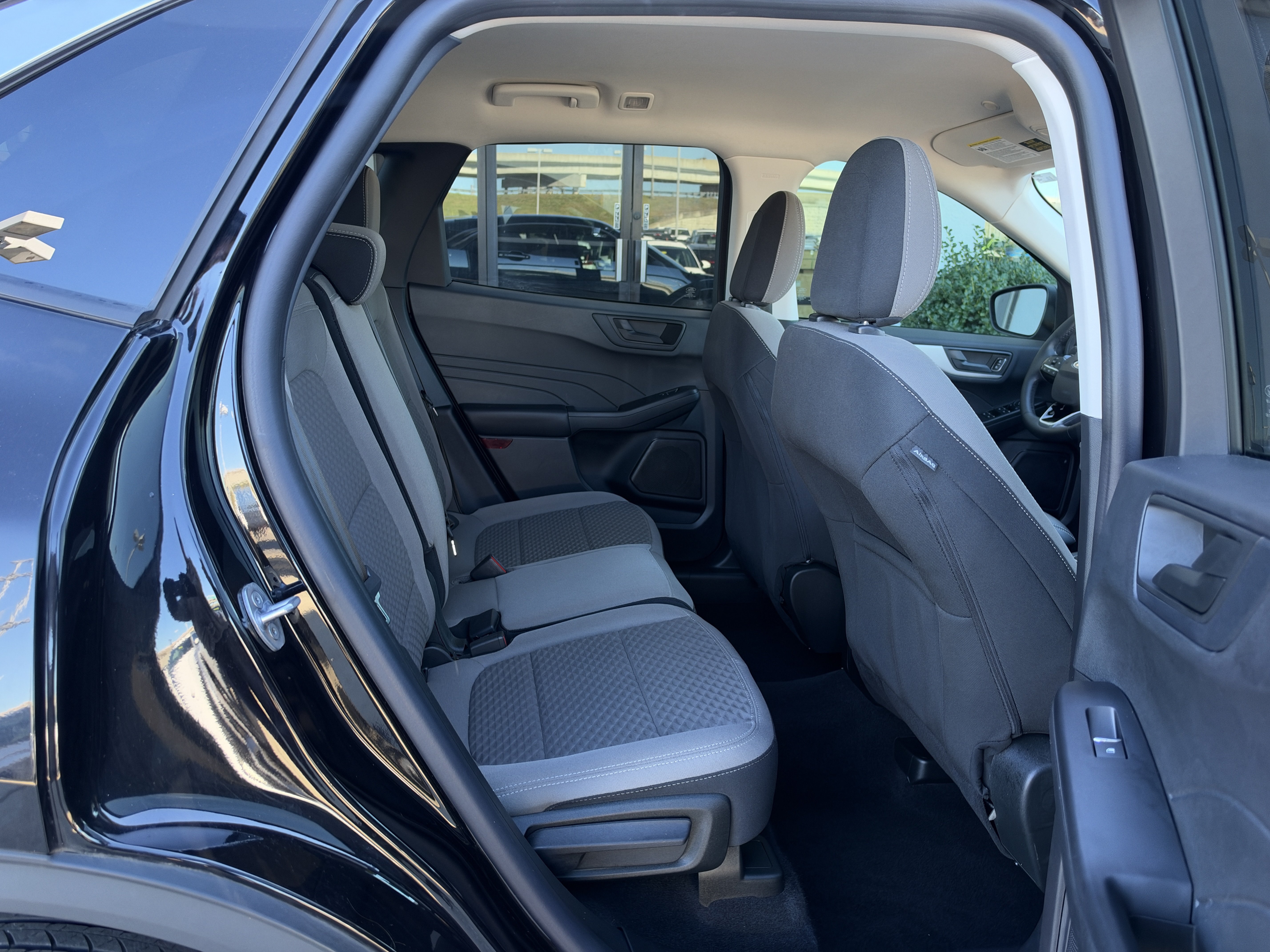 Used 2022 Ford Escape SE w/ Cold Weather Package AWD/4WD image 23