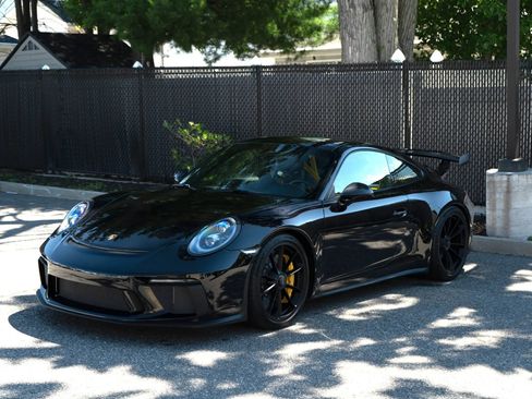 Used 2018 Porsche 911 GT3 RWD image 22