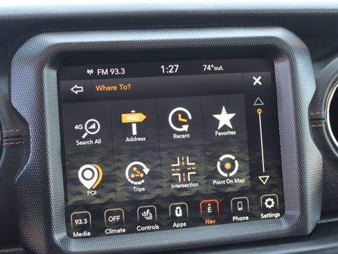 Used 2023 Jeep Wrangler Unlimited Sahara AWD/4WD image 30