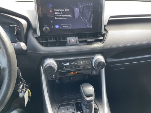 Used 2024 Toyota RAV4 LE image 18