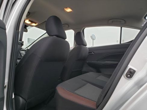 Used 2021 Nissan Versa SR image 14