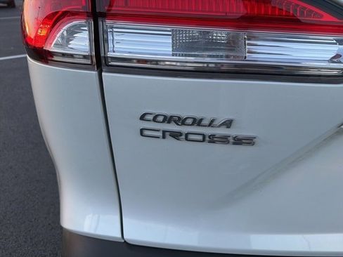 Certified 2023 Toyota Corolla Cross LE image 14