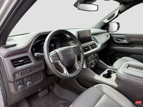 Used 2024 Chevrolet Tahoe Z71 w/ Luxury Package image 9