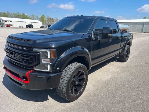 Used 2022 Ford F250 Lariat w/ Lariat Ultimate Package AWD/4WD image 3