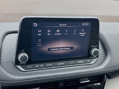 Used 2022 Nissan Rogue SV FWD image 11