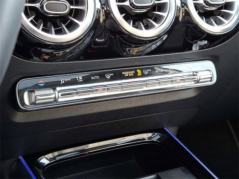 Certified 2022 Mercedes-Benz GLA 250 4MATIC w/ Premium Package Lite image 17