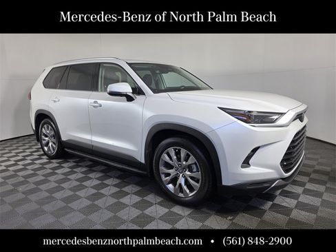 Used 2024 Toyota Grand Highlander Limited image 8