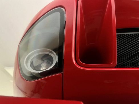Used 2005 Ford GT RWD image 33