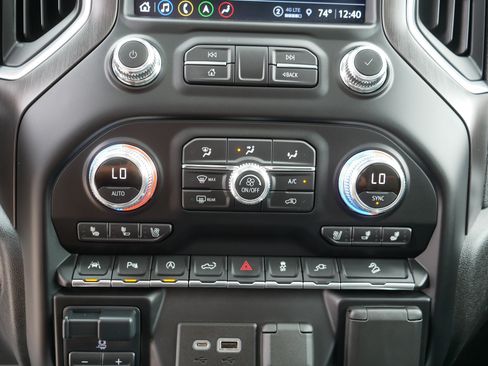 Used 2021 GMC Sierra 1500 AT4 w/ AT4 Value Package AWD/4WD image 23