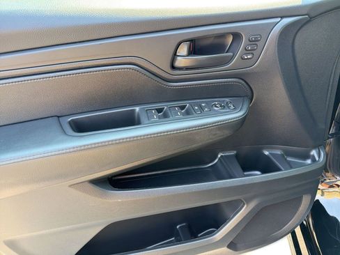 Used 2025 Honda Odyssey Sport-L image 13