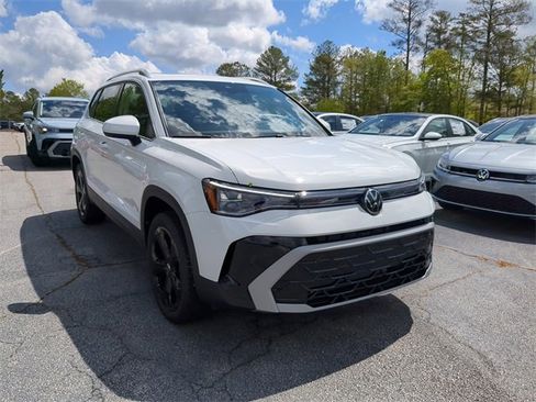 New 2025 Volkswagen Taos SEL image 3