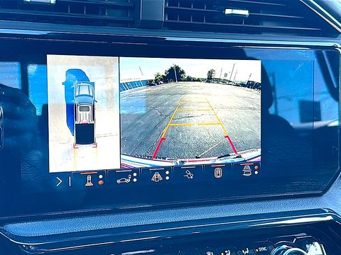 Used 2024 GMC Sierra 1500 AT4 w/ Technology Package AWD/4WD image 33