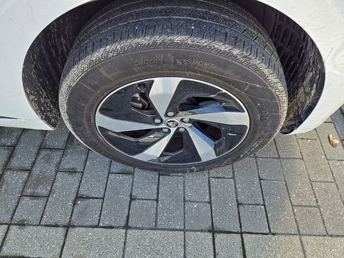 Used 2024 Jaguar F-PACE R-Dynamic S image 11