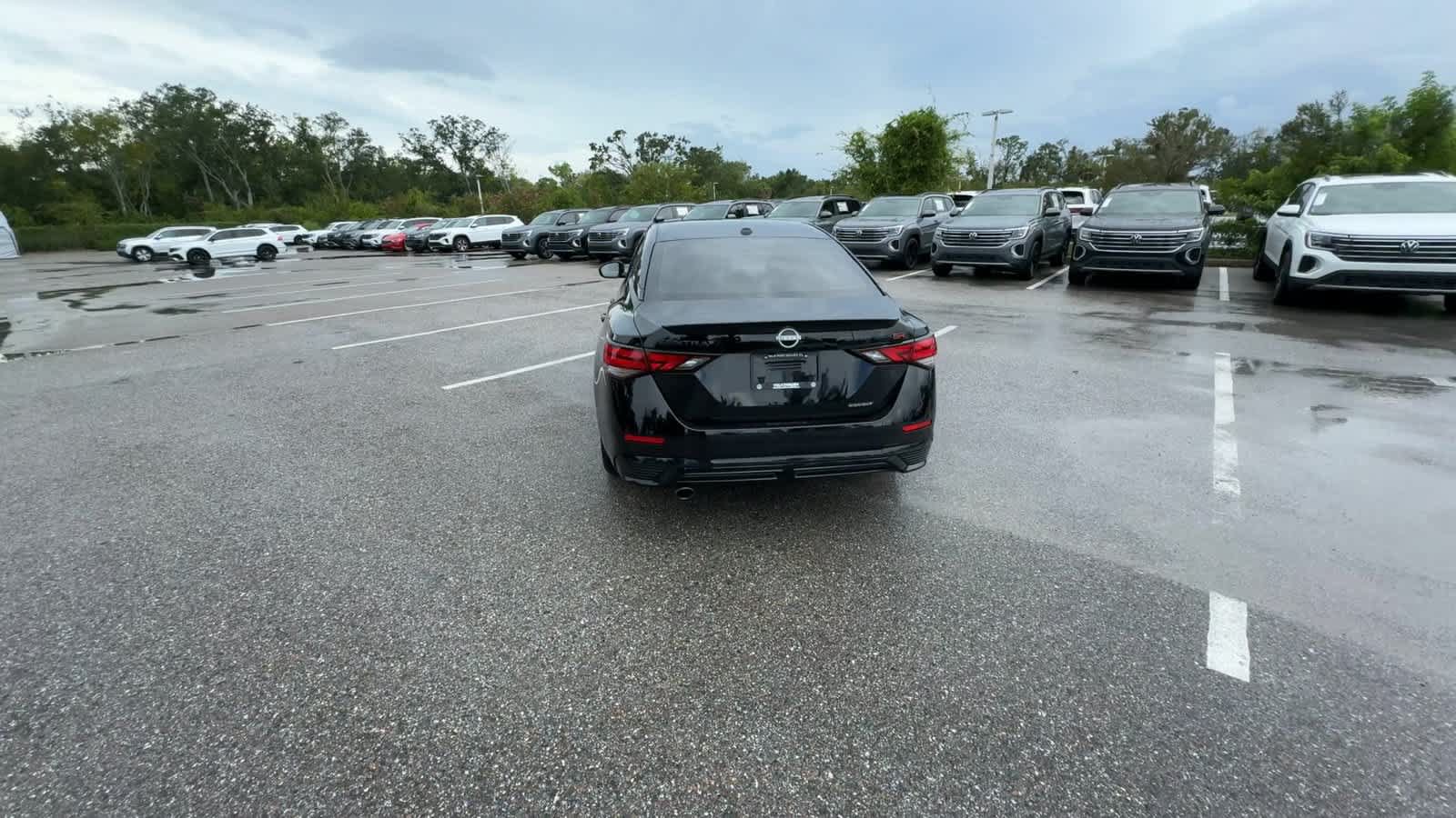 Used 2025 Nissan Sentra SR w/ Midnight Edition FWD image 7