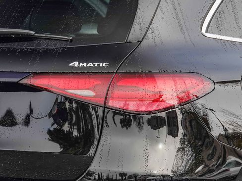 Certified 2024 Mercedes-Benz GLC 300 GLC 300 image 8