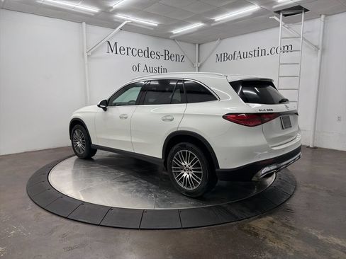 Used 2026 Mercedes-Benz GLC 300 4MATIC image 5