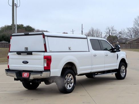 Used 2017 Ford F350 Lariat w/ Chrome Package image 8