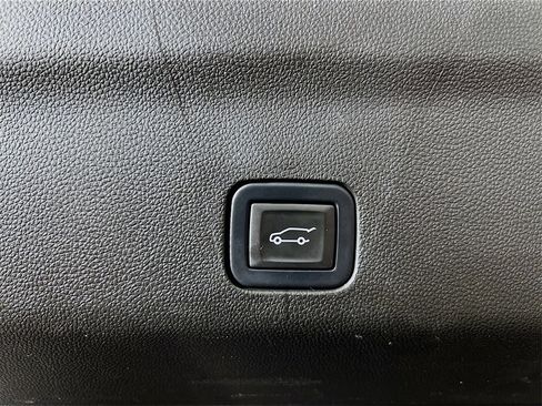 Used 2021 Chevrolet Tahoe High Country image 40