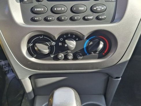 Used 2005 Saturn ION Level 3 w/ Travel Pkg image 20