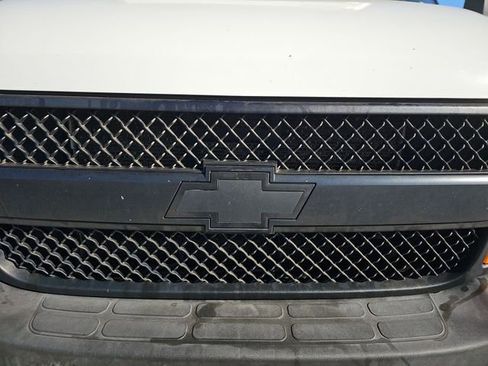 Used 2020 Chevrolet Express 3500 Extended w/ Power Convenience Package image 27