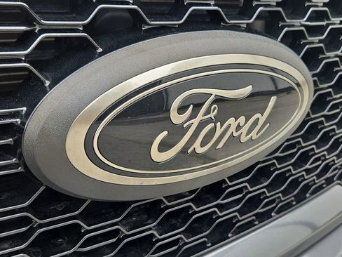 Used 2020 Ford F150 Lariat w/ Equipment Group 502A Luxury image 4