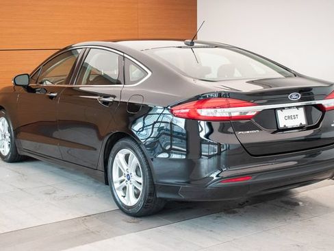 Used 2018 Ford Fusion SE w/ Fusion SE Technology Package FWD image 8