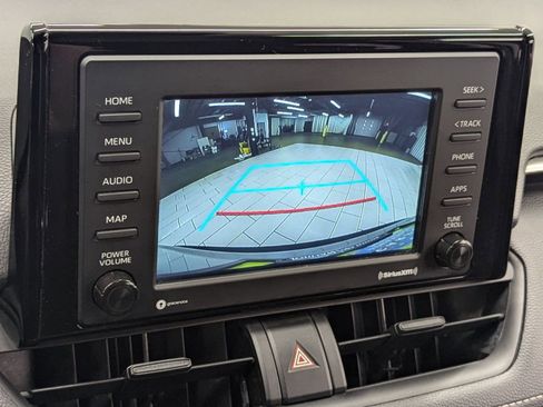 Used 2021 Toyota RAV4 XLE image 29