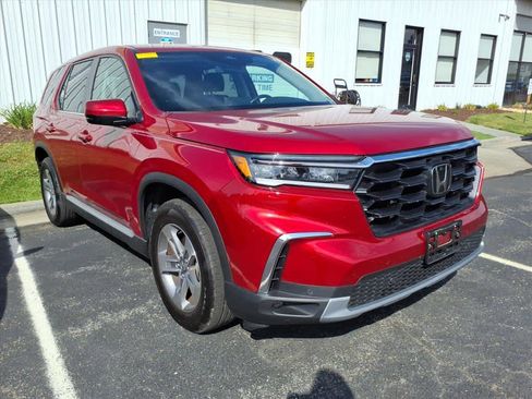Certified 2025 Honda Pilot EX-L image 13